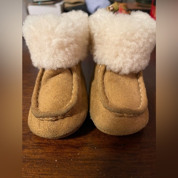UggBaby bootsunisex size 1